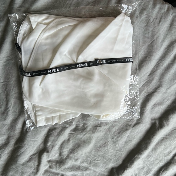 Heiress Beverly Hills Dress - Picture 3 of 4